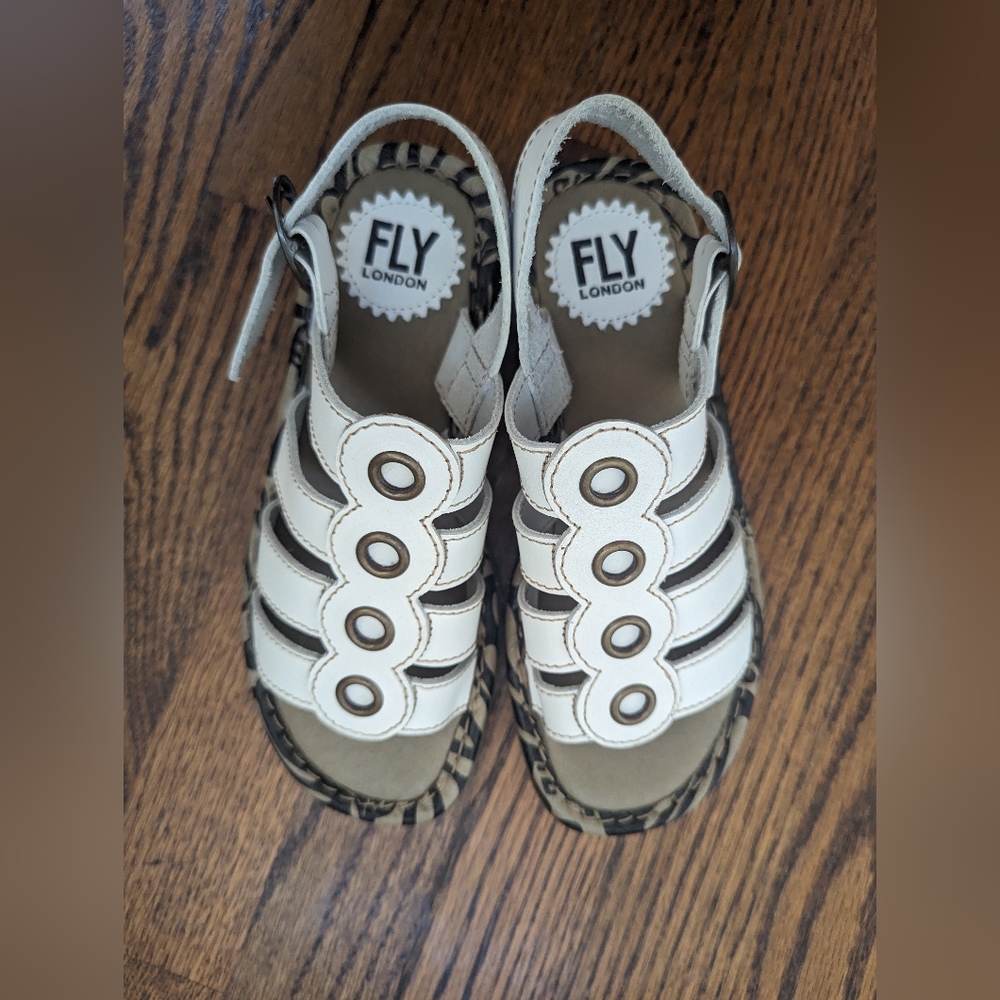 Fly London girls sandals